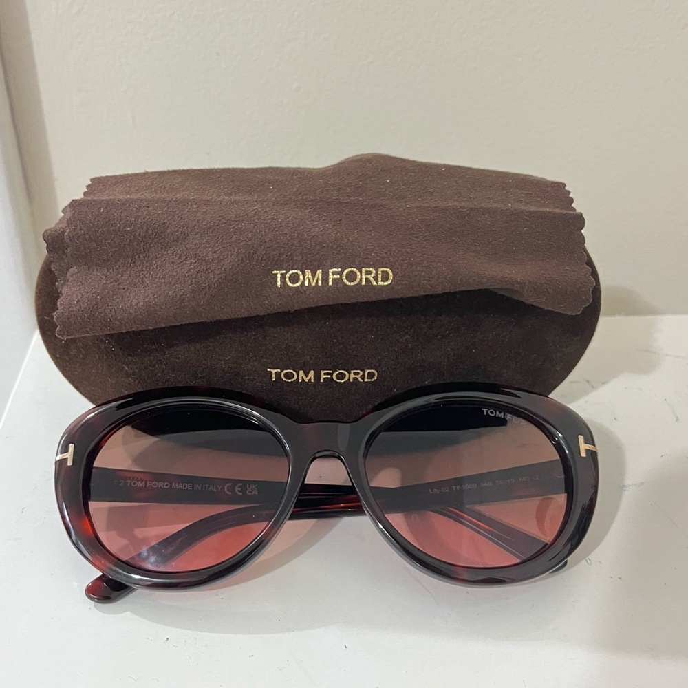 Brand New Tom Ford Lily02 sunglasses